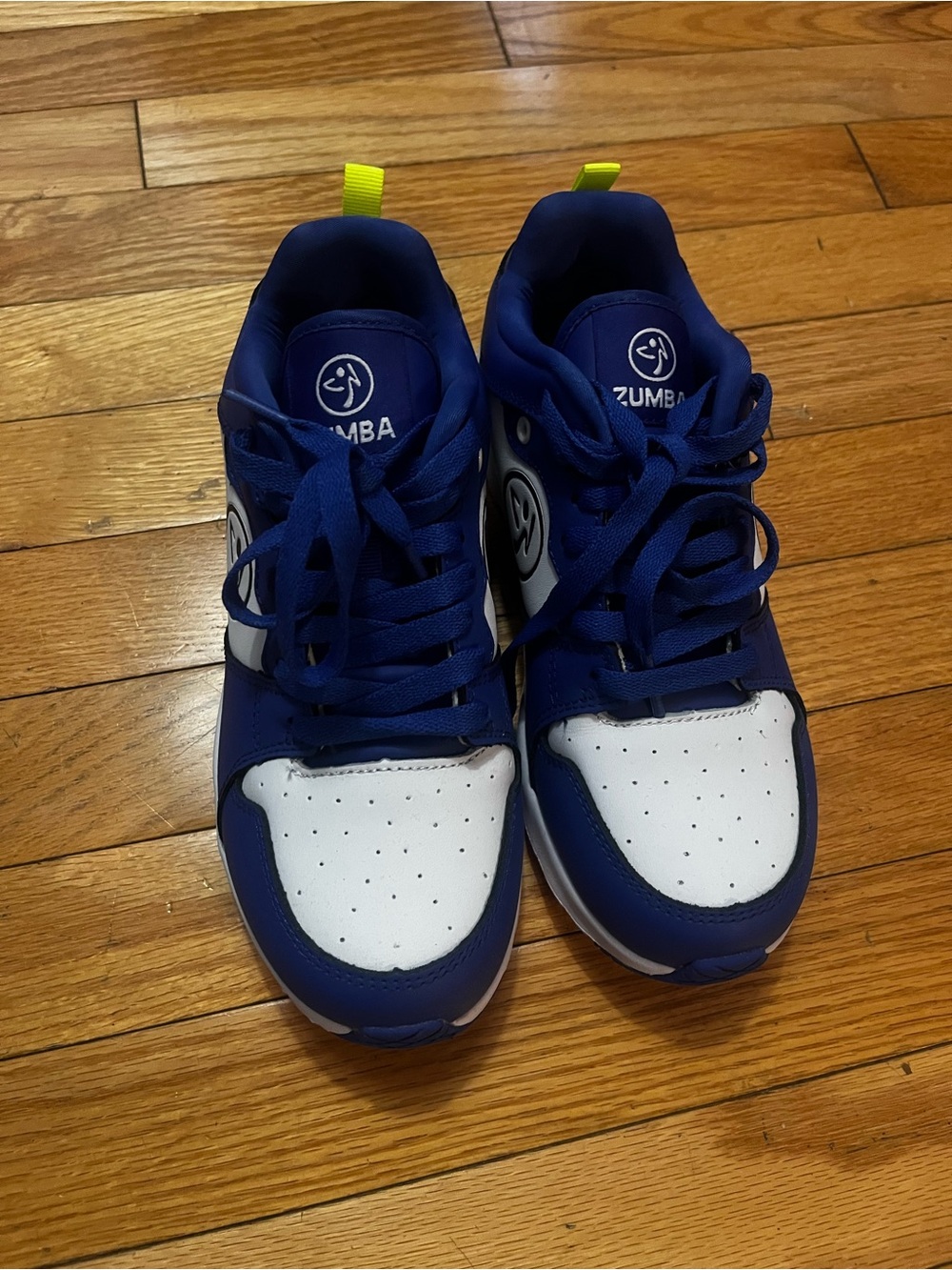 Zumba Fitness Blue White Sneakers with Neon Yellow Heel Tabs - Picture 2 of 6